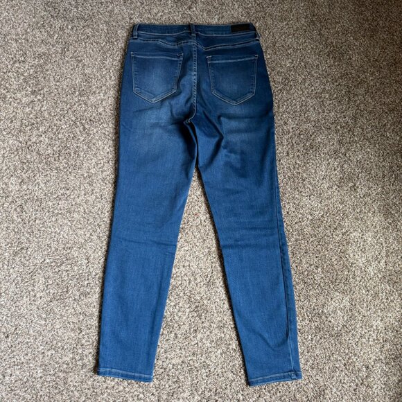 Nicole Miller Soho High Rise Skinny Jeans, Size 8, Medium Wash - Picture 11 of 12